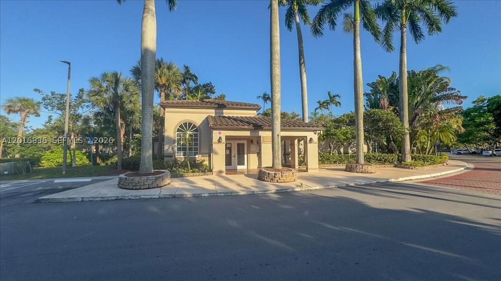 Real estate property located at 9860 Nob Hill Ln #9860, Broward, Villas De Venezia, Sunrise, FL