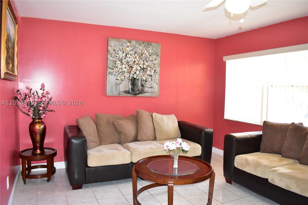 Real estate property located at 8851 Sunrise Lakes Blvd #207, Broward, Sunrise Lakes 76 Condo, Sunrise, FL