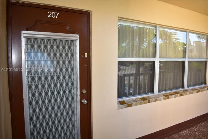 Real estate property located at 8851 Sunrise Lakes Blvd #207, Broward, Sunrise Lakes 76 Condo, Sunrise, FL