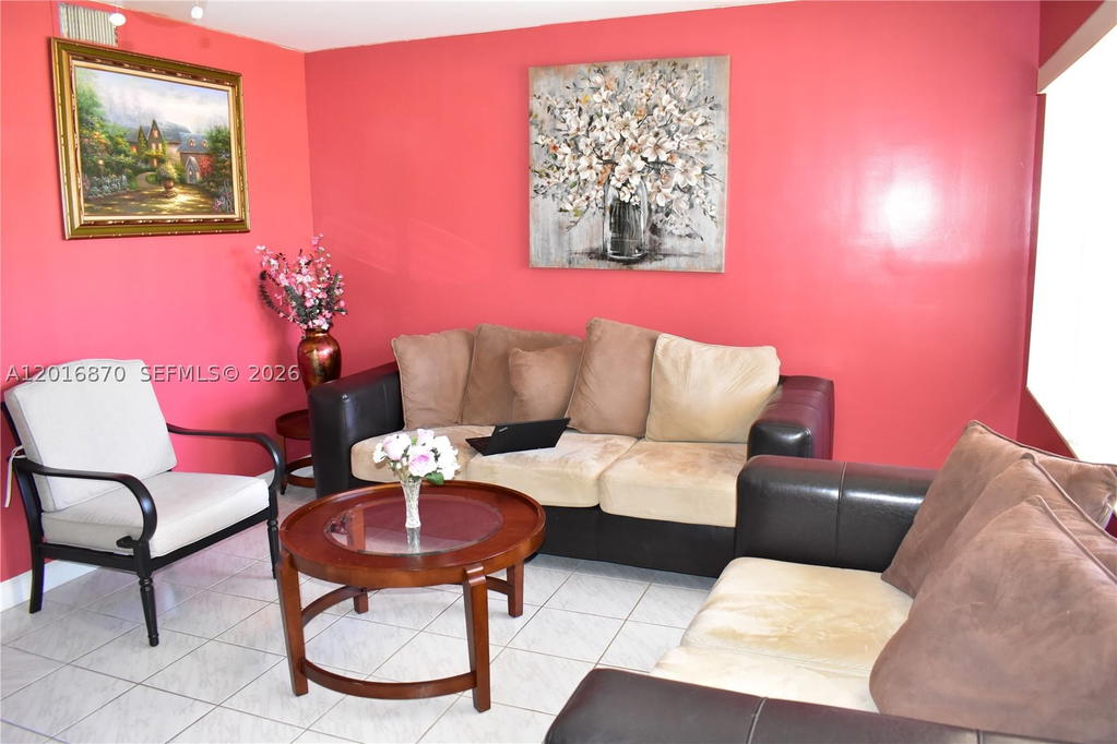 Real estate property located at 8851 Sunrise Lakes Blvd #207, Broward, Sunrise Lakes 76 Condo, Sunrise, FL