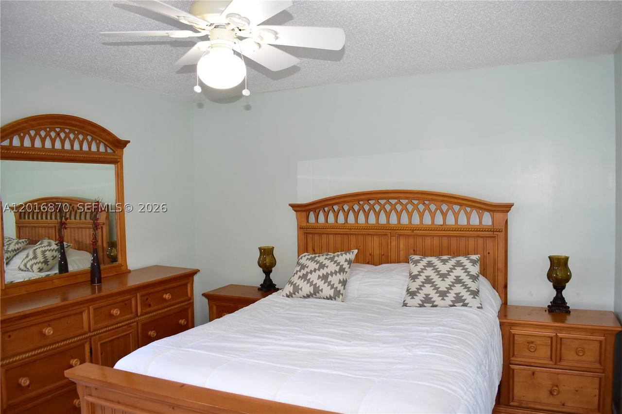 Real estate property located at 8851 Sunrise Lakes Blvd #207, Broward, Sunrise Lakes 76 Condo, Sunrise, FL