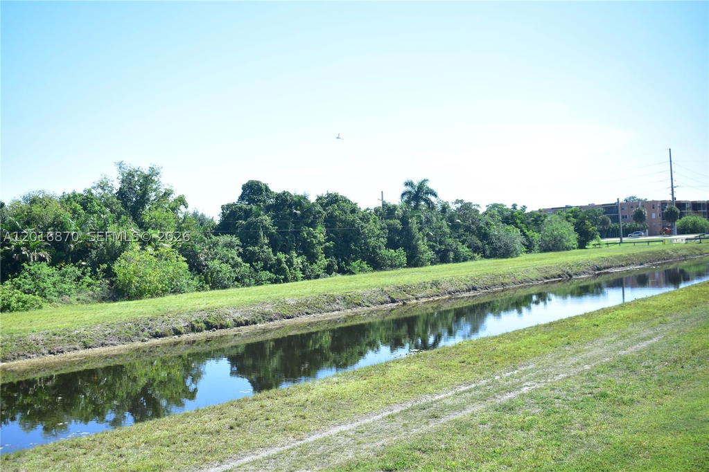 Real estate property located at 8851 Sunrise Lakes Blvd #207, Broward, Sunrise Lakes 76 Condo, Sunrise, FL
