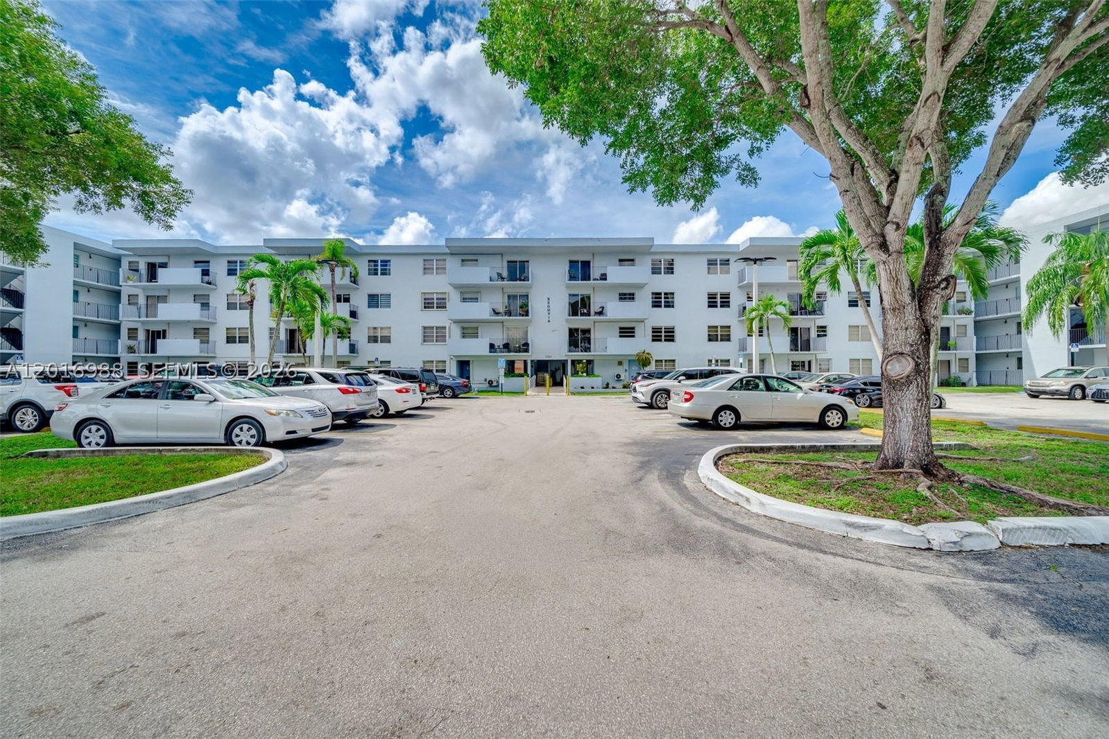 Real estate property located at , Miami-dade, Segovia Condo, Miami, FL