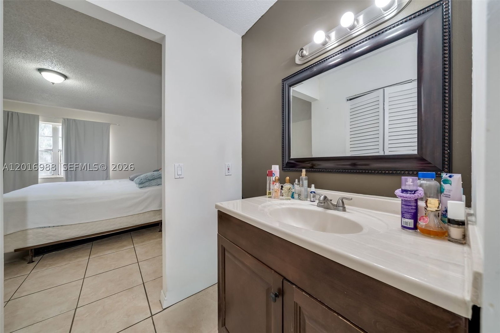 Real estate property located at , Miami-dade, Segovia Condo, Miami, FL