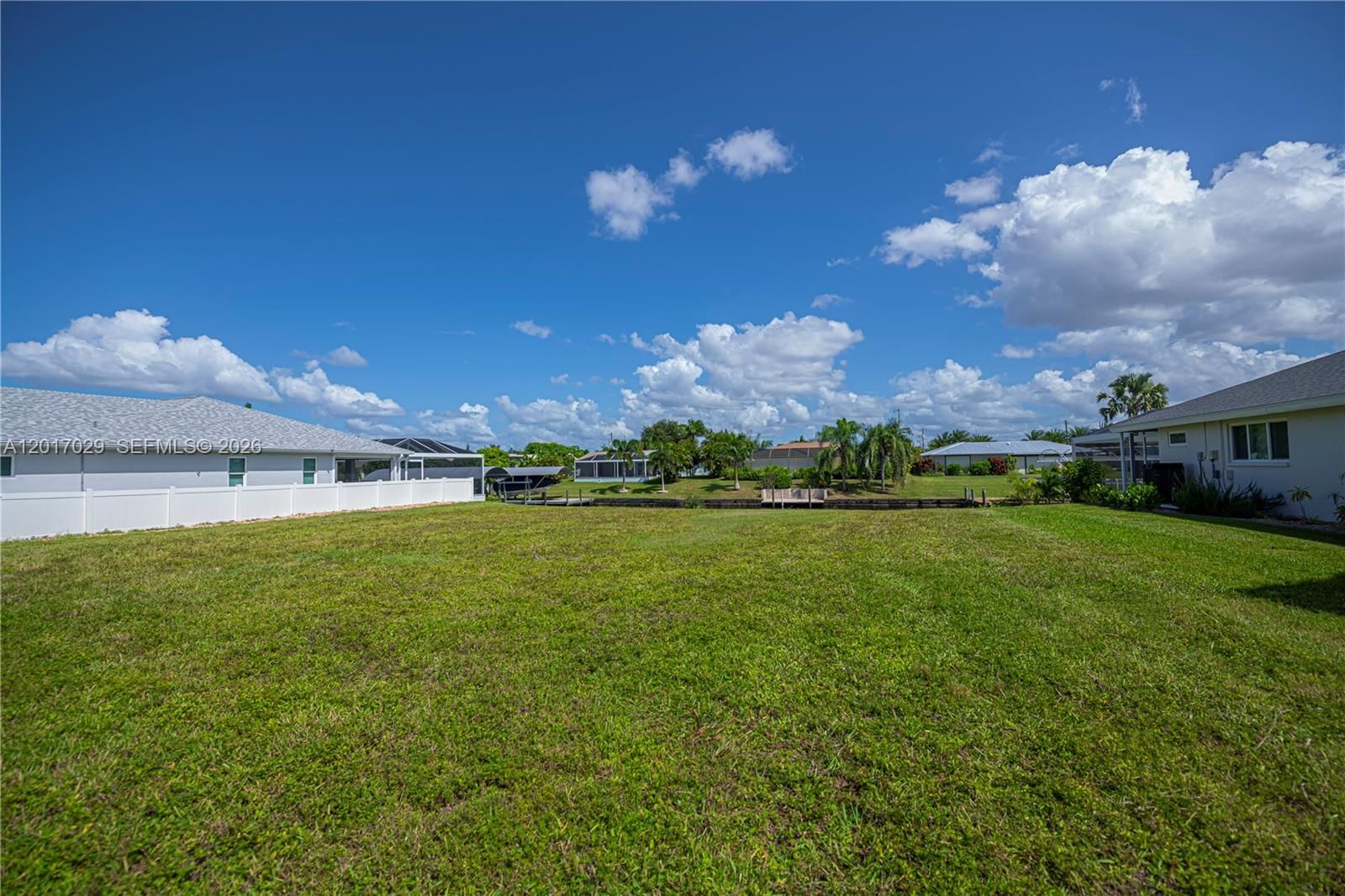 Real estate property located at 3725 SE 13th Ave, Lee, Cape Coral, Cape Coral, FL