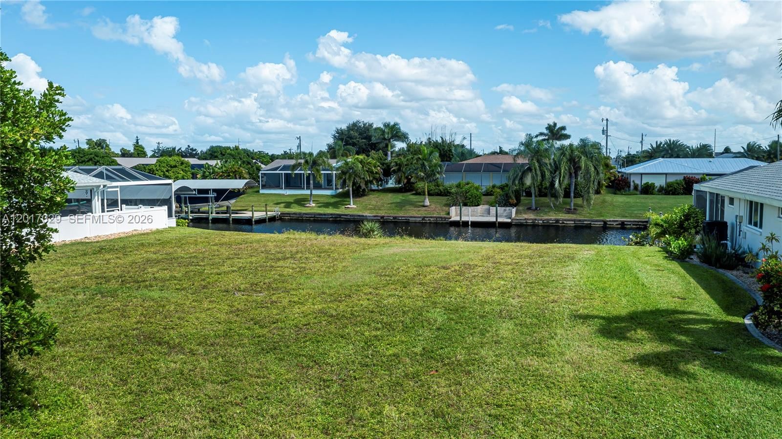 Real estate property located at 3725 SE 13th Ave, Lee, Cape Coral, Cape Coral, FL