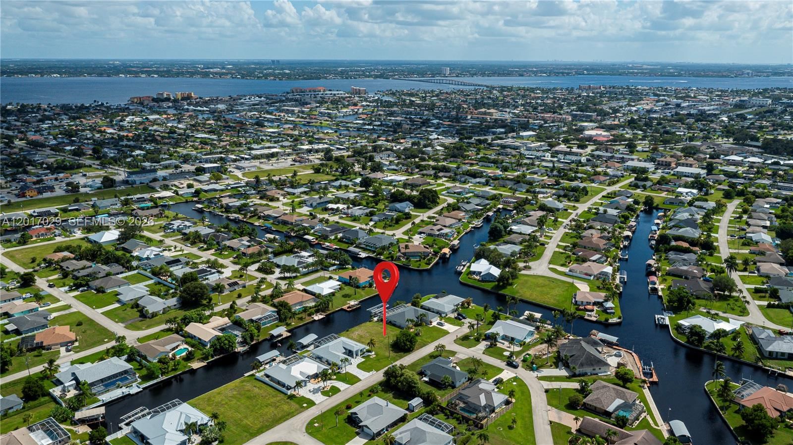 Real estate property located at 3725 SE 13th Ave, Lee, Cape Coral, Cape Coral, FL