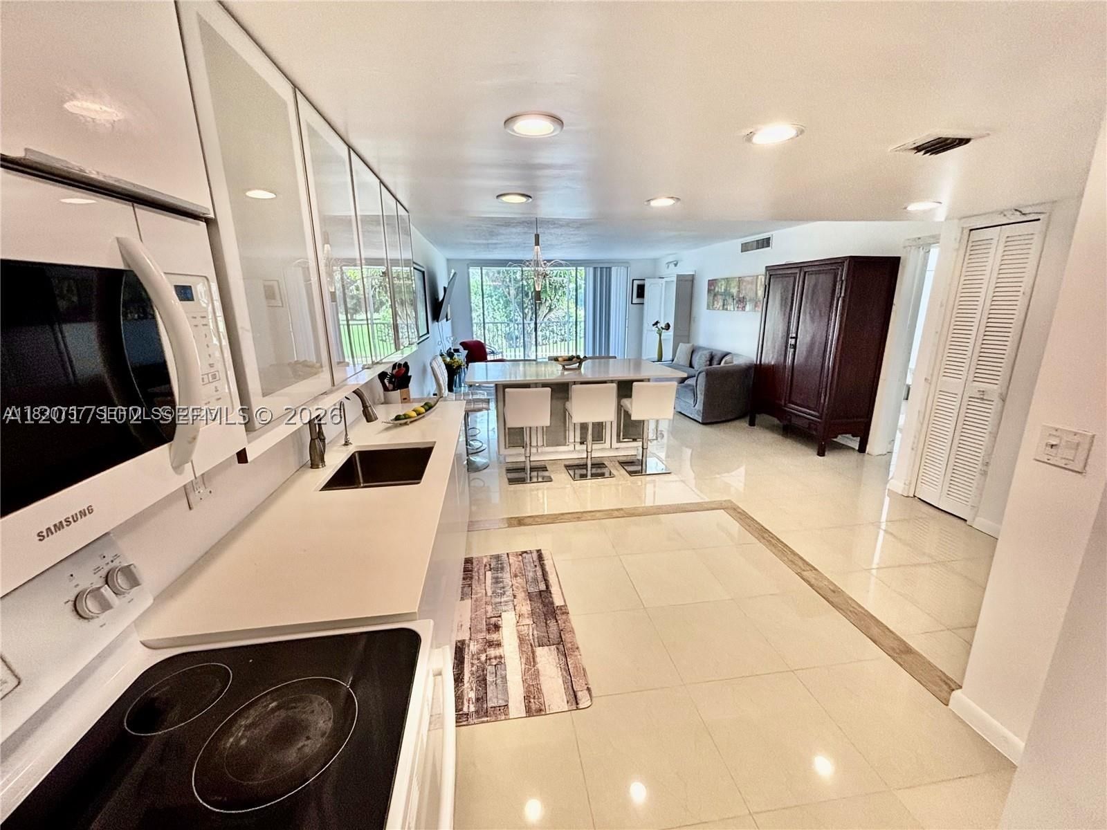 Real estate property located at 3051 Palm Aire Dr #201, Broward, No 34 Palm-aire Country C, Pompano Beach, FL