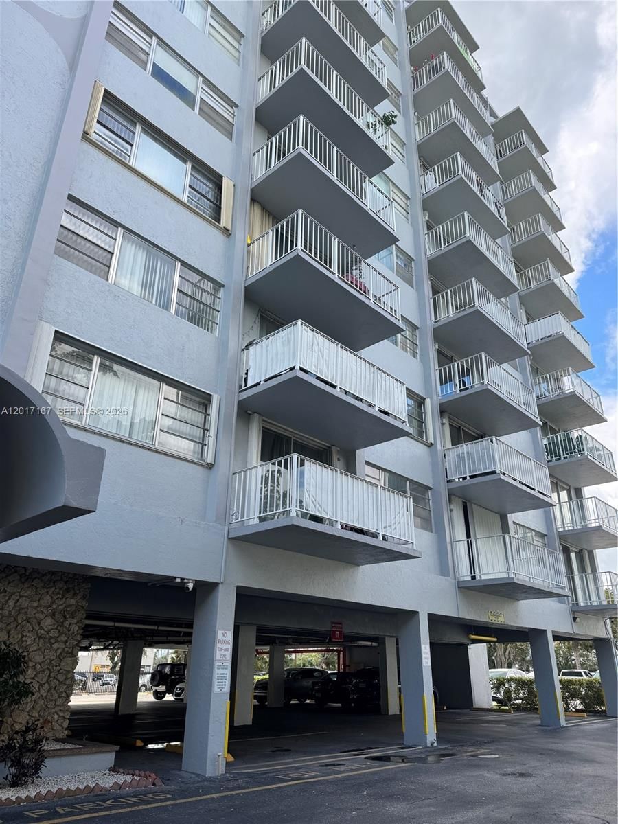 Real estate property located at 1470 125th Ter #205, Miami-dade, Three Horizons North Cond, North Miami, FL