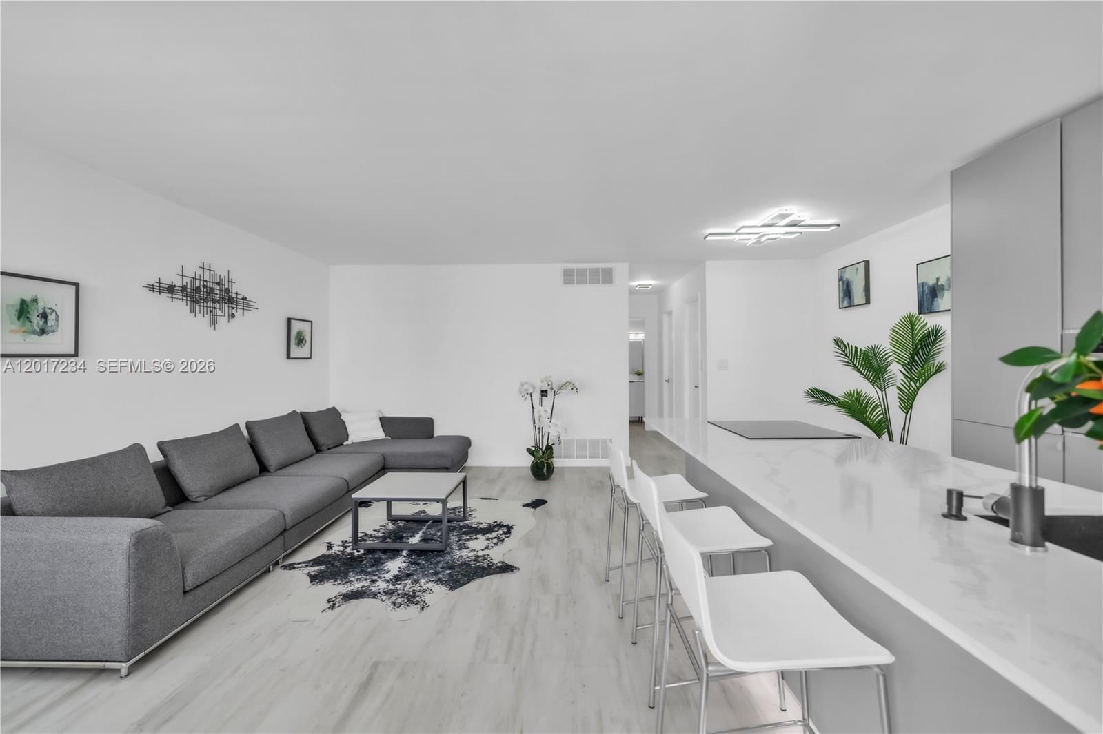 Real estate property located at 1720 Jefferson St #511, Broward, Sun Haven Towers Condo, Hollywood, FL