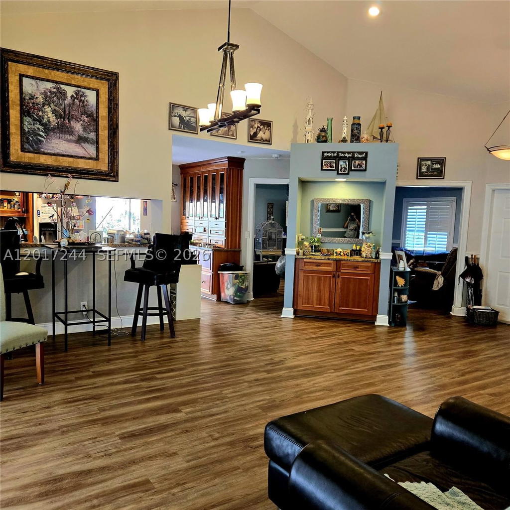 Real estate property located at 10940 18th Ct, Broward, Jacaranda Parcel 108, Plantation, FL