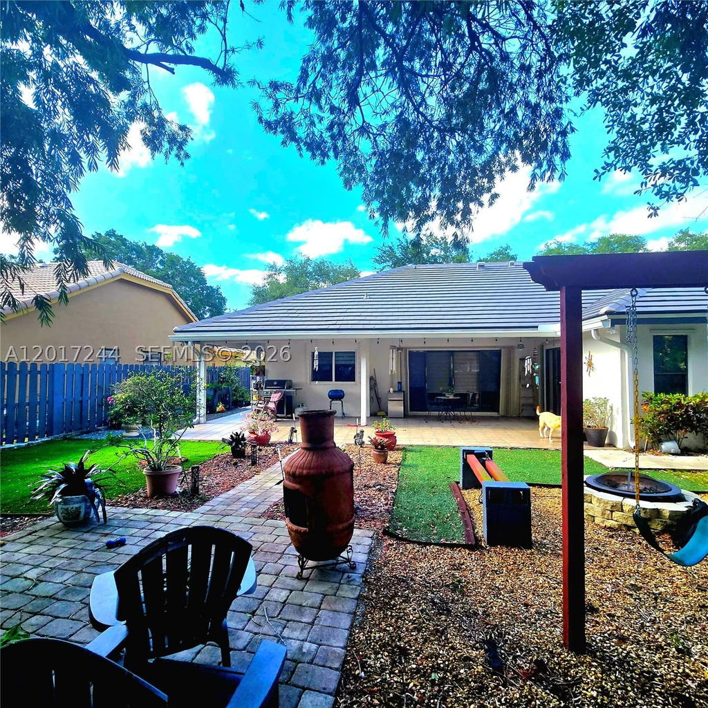 Real estate property located at 10940 18th Ct, Broward, Jacaranda Parcel 108, Plantation, FL