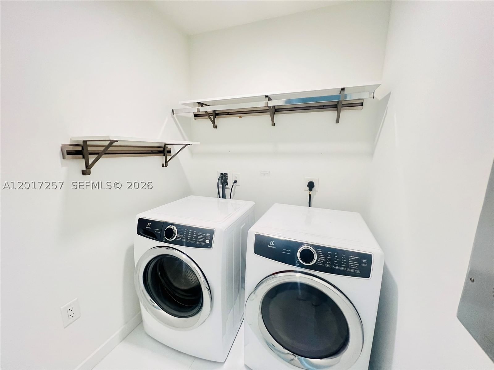 Real estate property located at 851 1st Av #2808, Miami-dade, Paramount Miami World Cent, Miami, FL