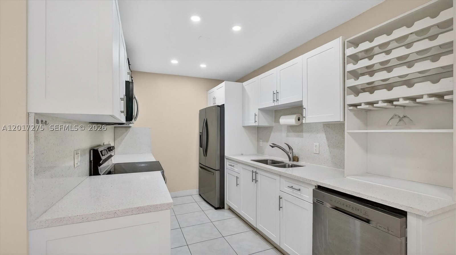 Real estate property located at 300 191st St #219, Miami-dade, Star Lake Estates No 2 Co, Miami, FL