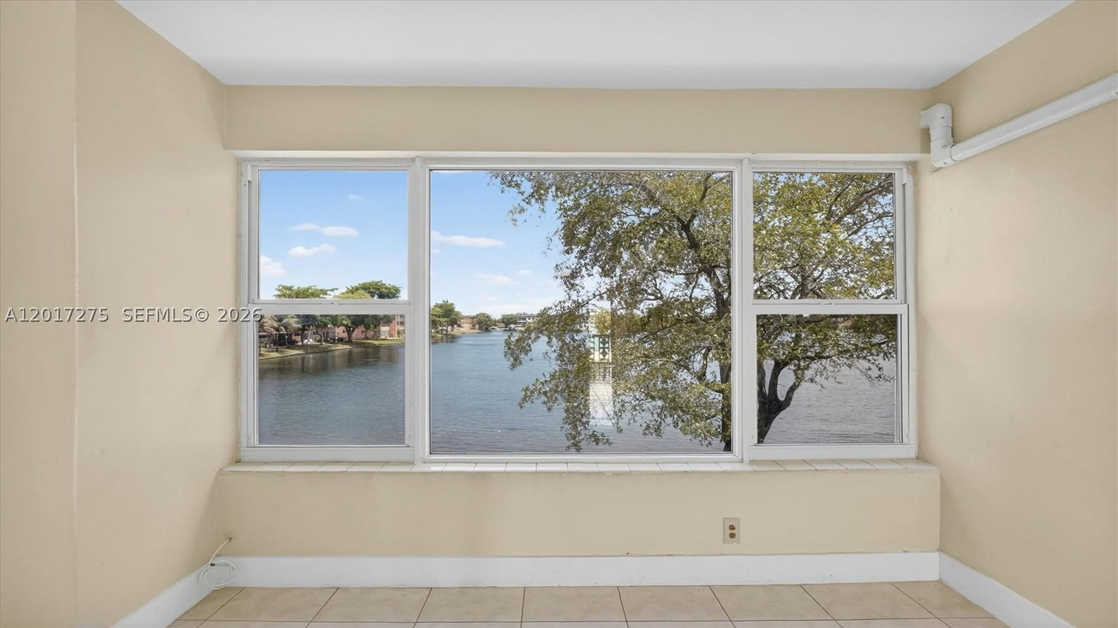 Real estate property located at 300 191st St #219, Miami-dade, Star Lake Estates No 2 Co, Miami, FL