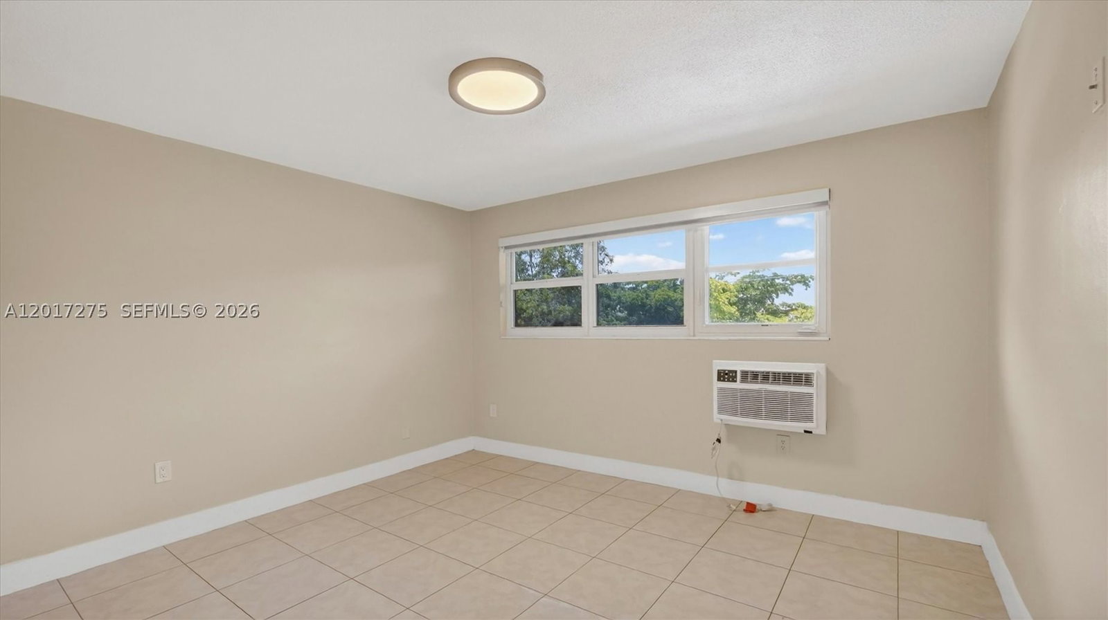 Real estate property located at 300 191st St #219, Miami-dade, Star Lake Estates No 2 Co, Miami, FL