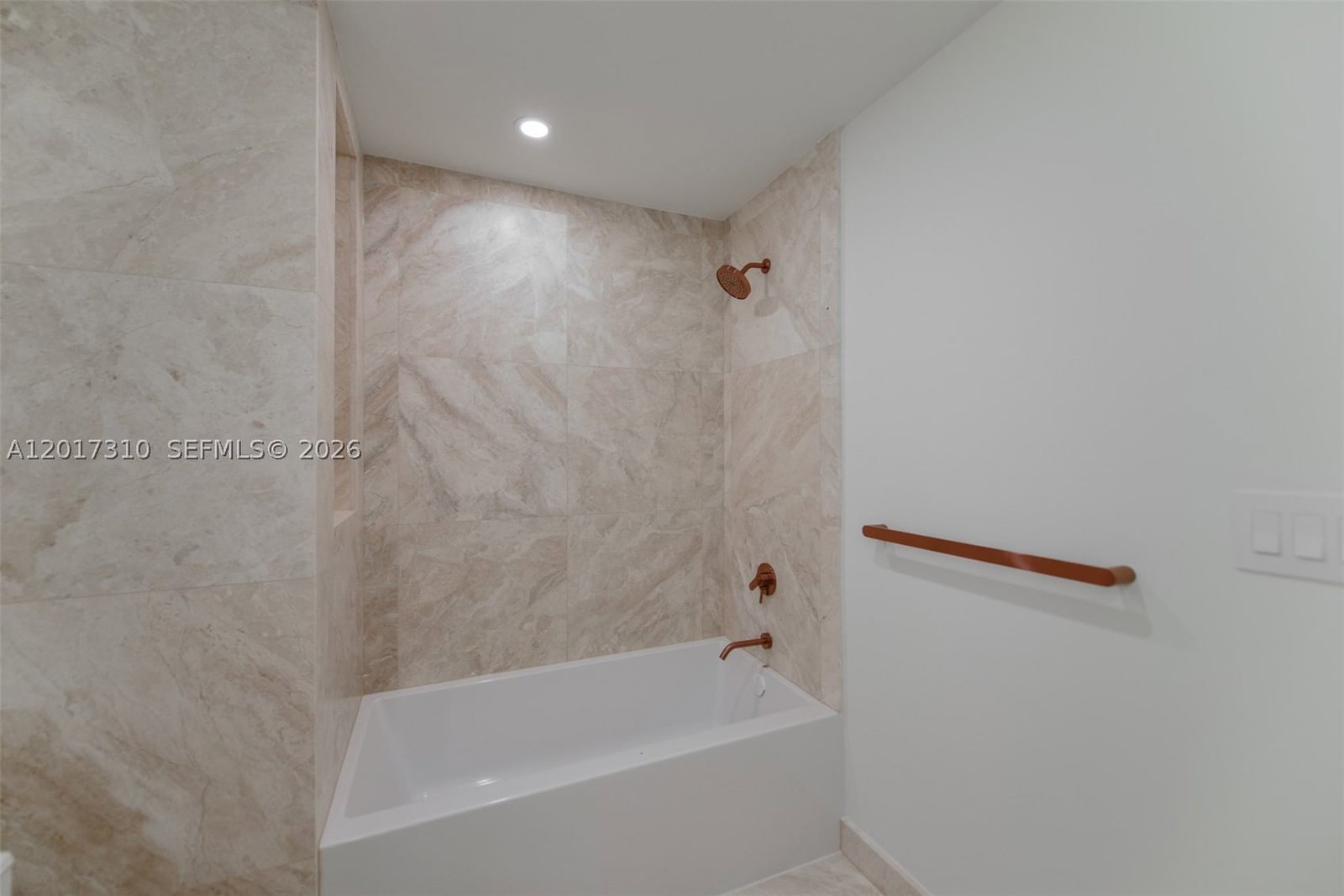Real estate property located at 1177 Kane Concourse #204, Miami-dade, The Well, Bay Harbor Islands, FL