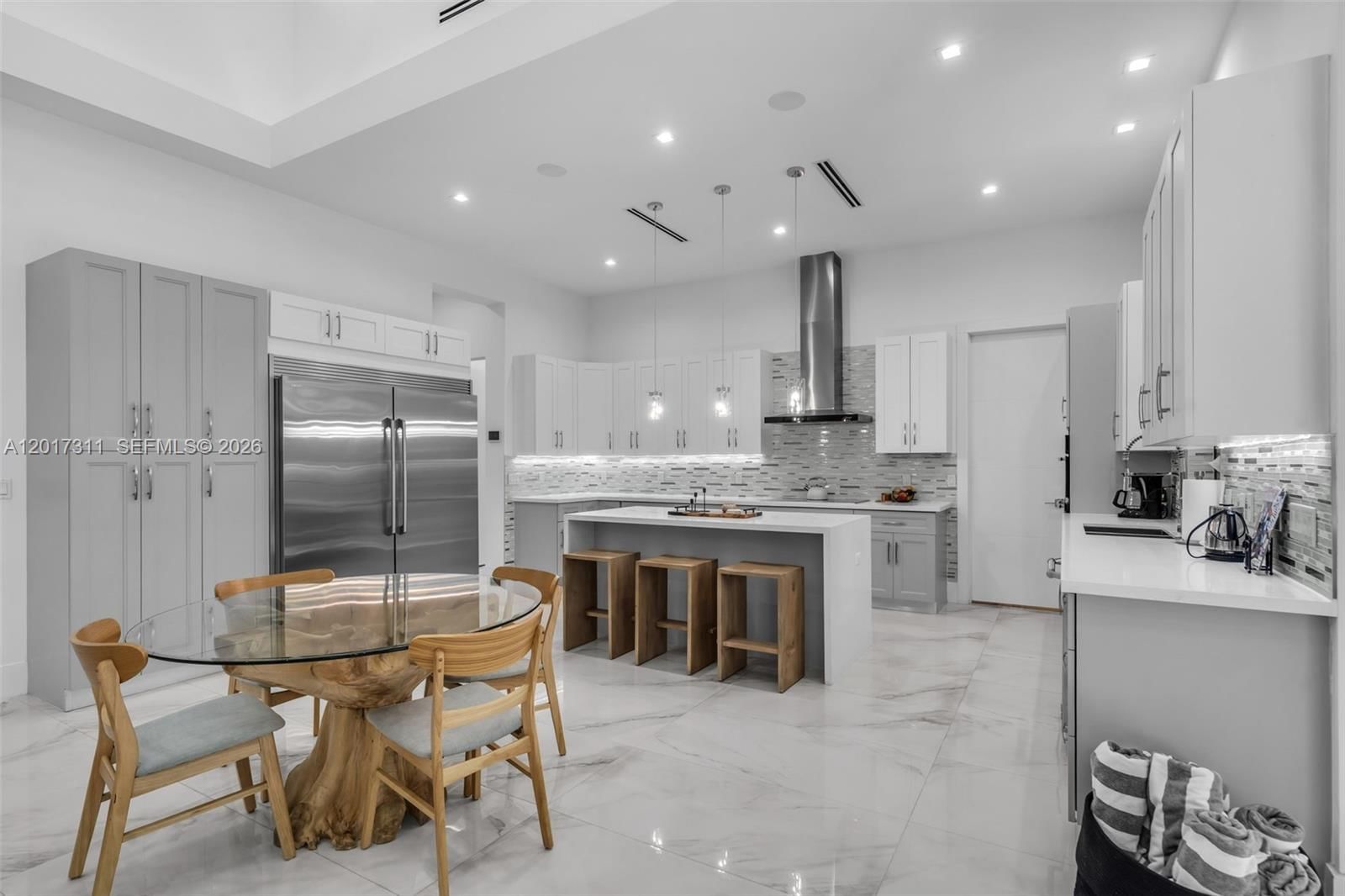 Real estate property located at 1010 Genoa St, Miami-dade, Coral Gables Granada Sec, Coral Gables, FL