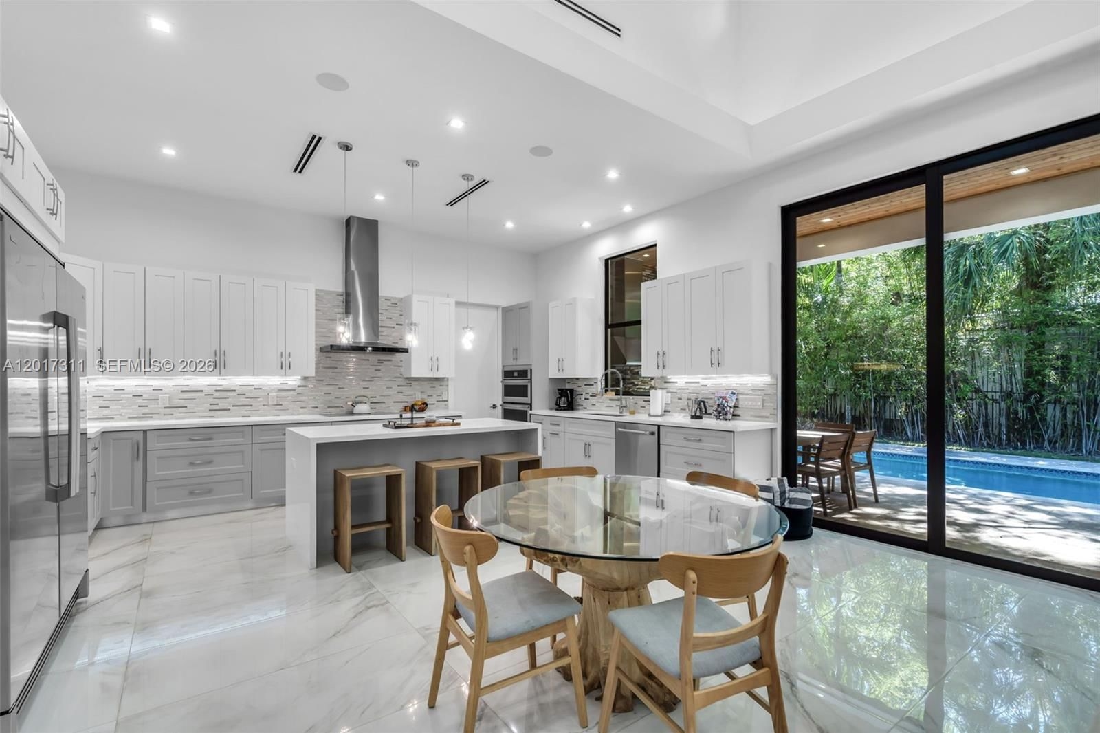 Real estate property located at 1010 Genoa St, Miami-dade, Coral Gables Granada Sec, Coral Gables, FL
