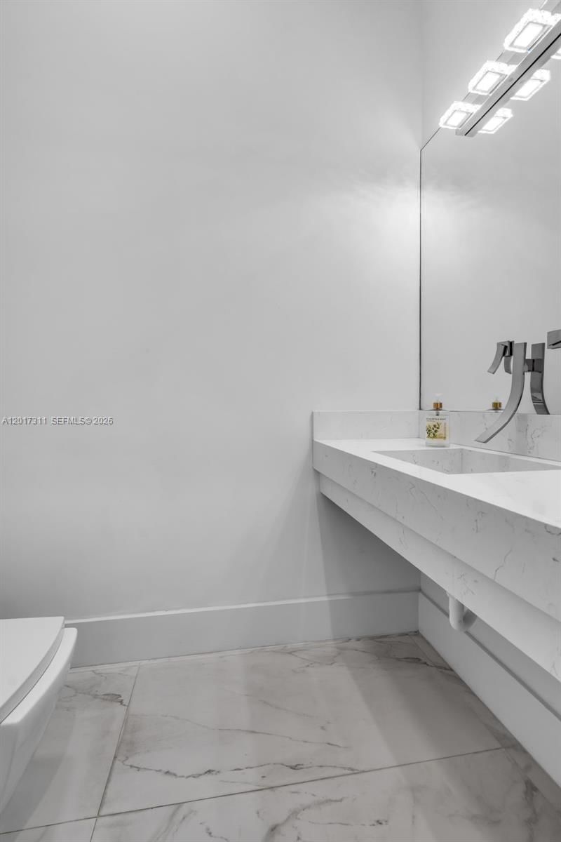 Real estate property located at 1010 Genoa St, Miami-dade, Coral Gables Granada Sec, Coral Gables, FL
