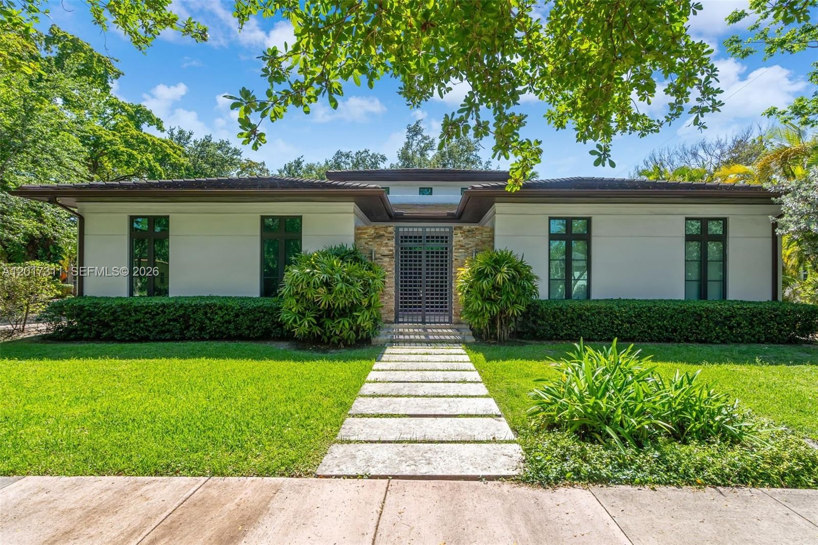 Real estate property located at 1010 Genoa St, Miami-dade, Coral Gables Granada Sec, Coral Gables, FL