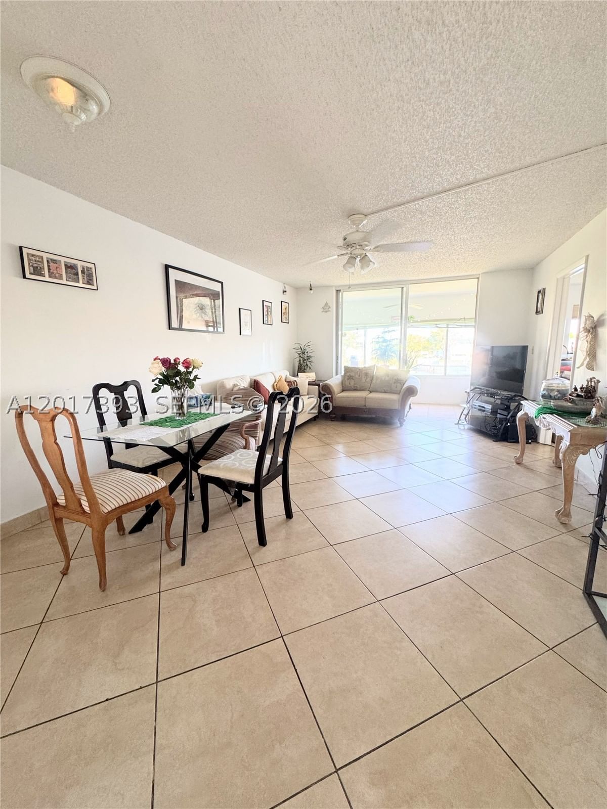 Real estate property located at 8130 Sunrise Lakes Blvd #202, Broward, Sunrise Lakes 59 Condo, Sunrise, FL