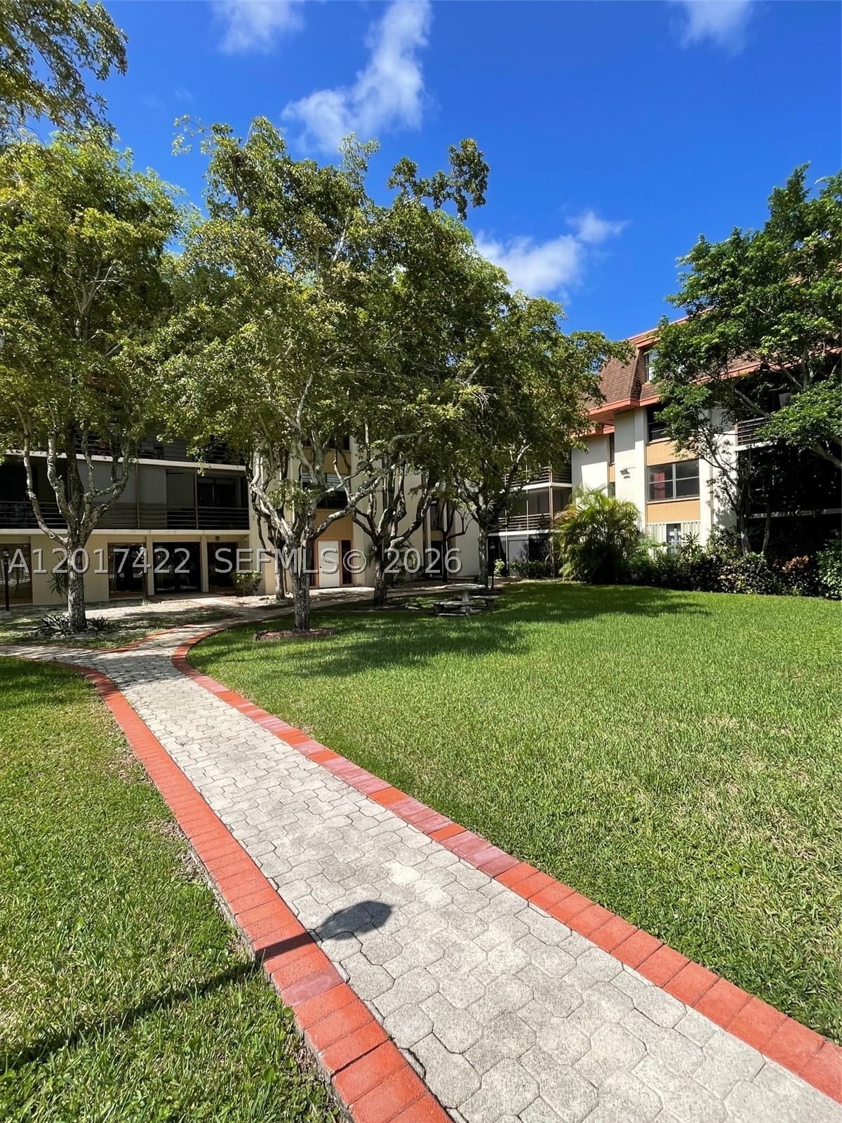 Real estate property located at 671 195th St #207-E, Miami-dade, Cedar Glenn Condo, Miami, FL