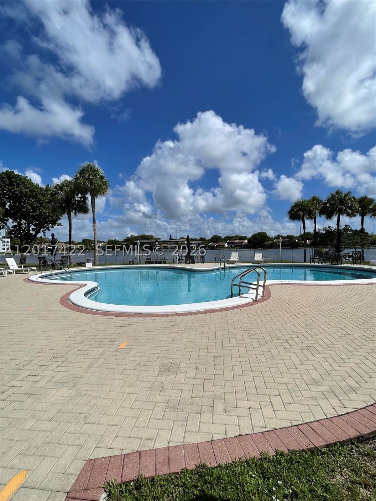 Real estate property located at 671 195th St #207-E, Miami-dade, Cedar Glenn Condo, Miami, FL