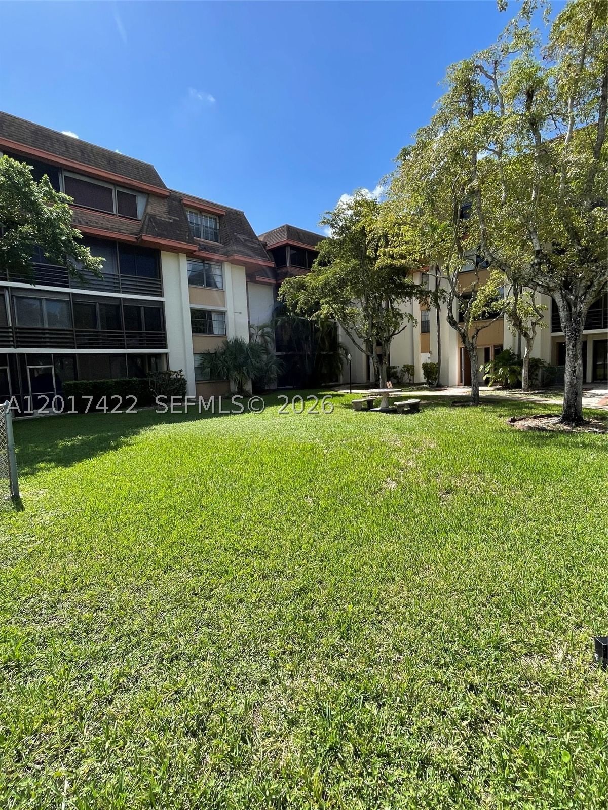 Real estate property located at 671 195th St #207-E, Miami-dade, Cedar Glenn Condo, Miami, FL