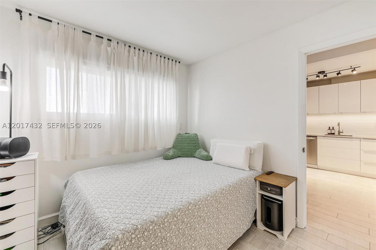 Real estate property located at 1331 Lincoln Rd #704, Miami-dade, Lincoln West Towers Condo, Miami Beach, FL