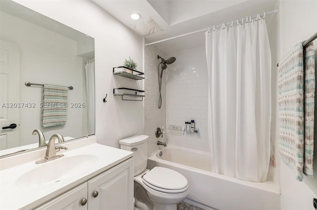 Real estate property located at 1331 Lincoln Rd #704, Miami-dade, Lincoln West Towers Condo, Miami Beach, FL