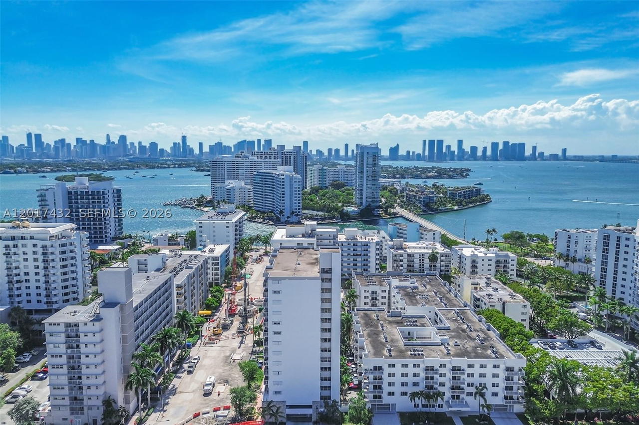 Real estate property located at 1331 Lincoln Rd #704, Miami-dade, Lincoln West Towers Condo, Miami Beach, FL