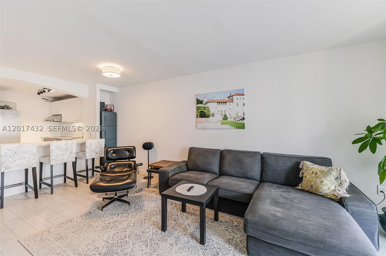 Real estate property located at 1331 Lincoln Rd #704, Miami-dade, Lincoln West Towers Condo, Miami Beach, FL