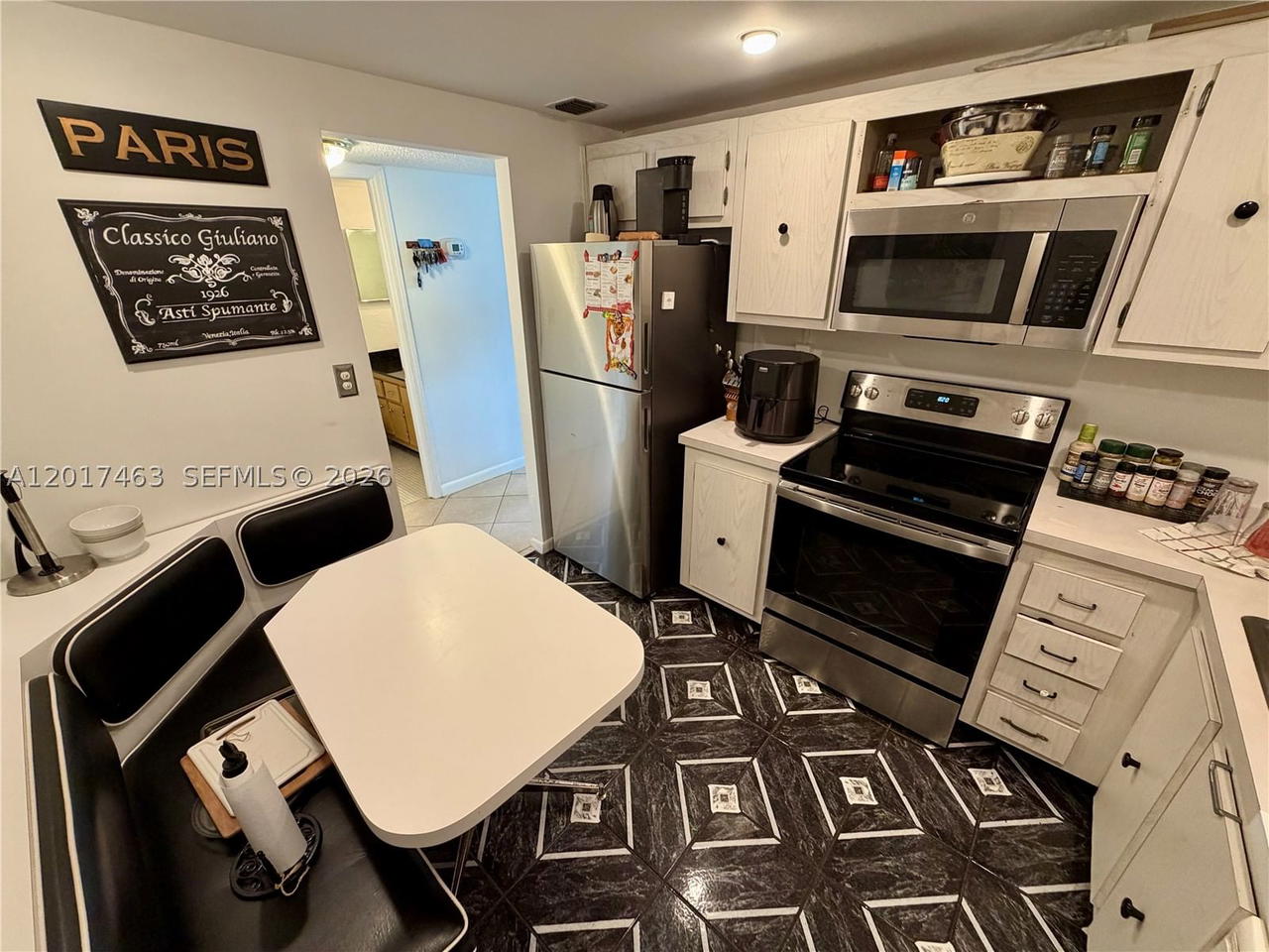 Real estate property located at 3800 Ocean Dr #1208, Broward, Hallmark Of Hollywood Con, Hollywood, FL