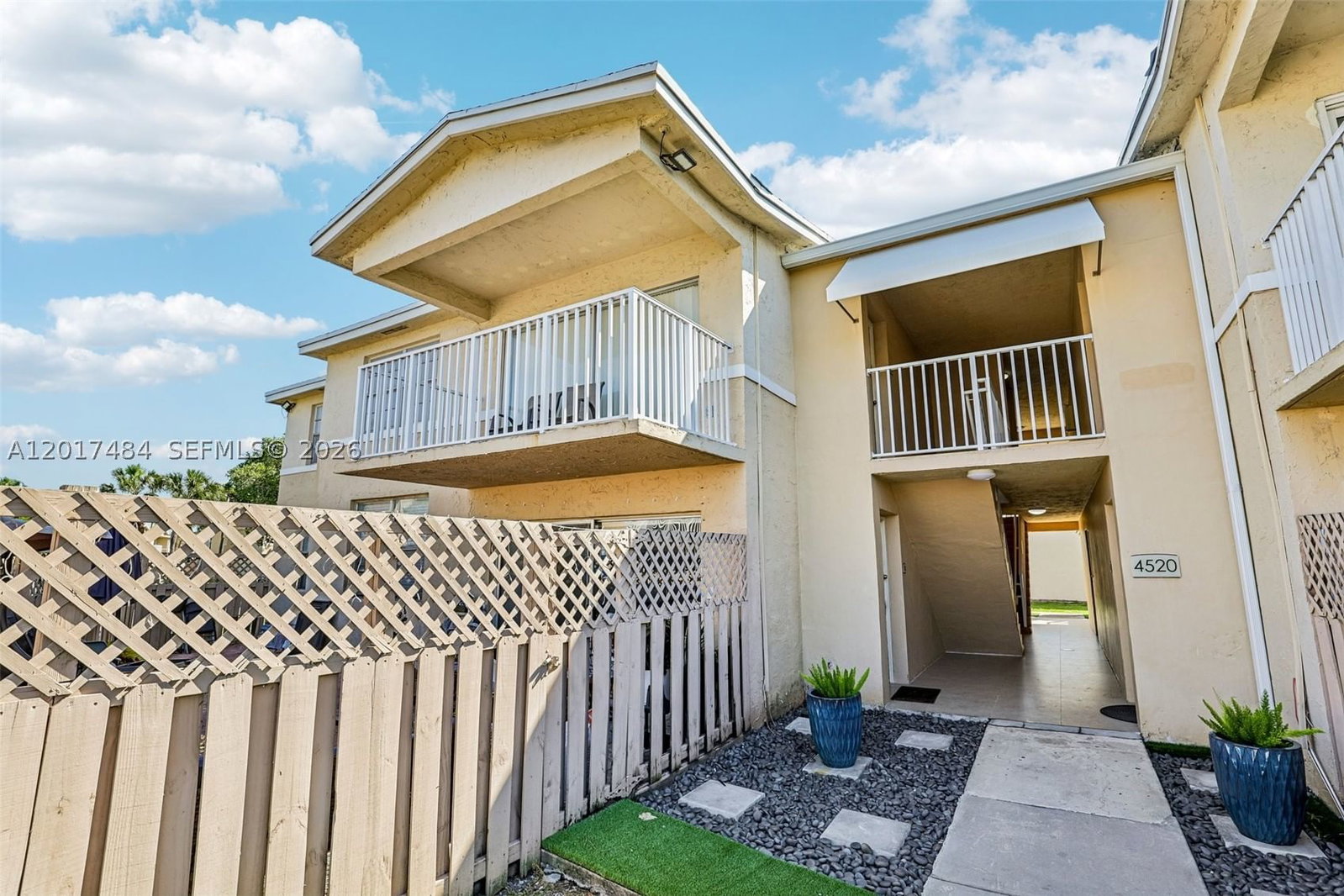 Real estate property located at 4520 79th Ave #2D, Miami-dade, Doral Gardens Condo, Doral, FL