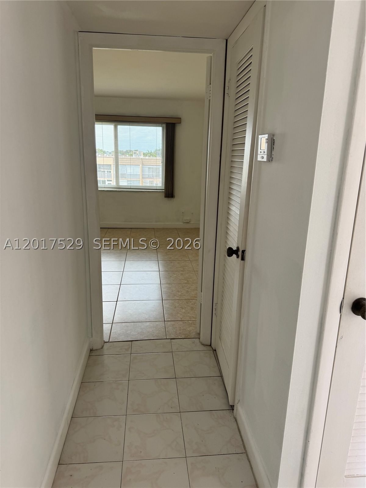 Real estate property located at 9041 Sunrise Lakes Blvd #303, Broward, Sunrise Lakes 90 Condo, Sunrise, FL