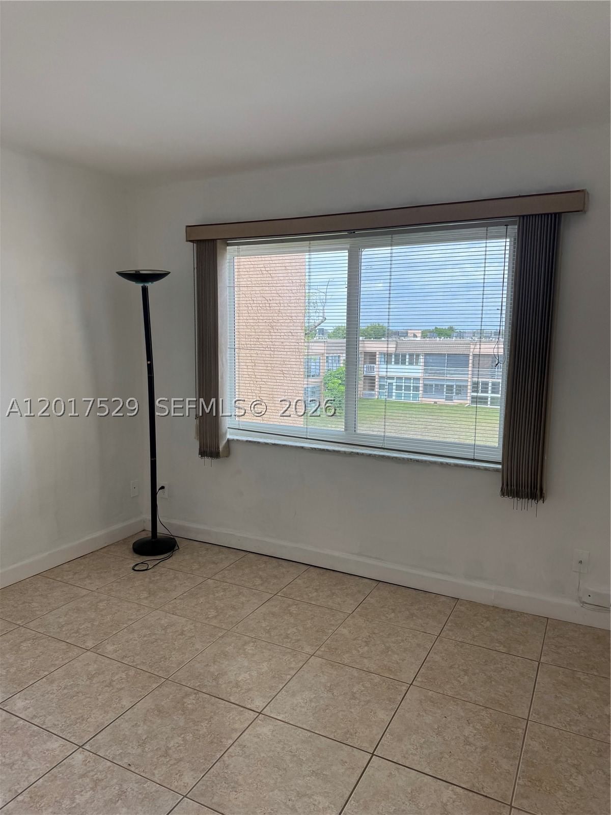 Real estate property located at 9041 Sunrise Lakes Blvd #303, Broward, Sunrise Lakes 90 Condo, Sunrise, FL