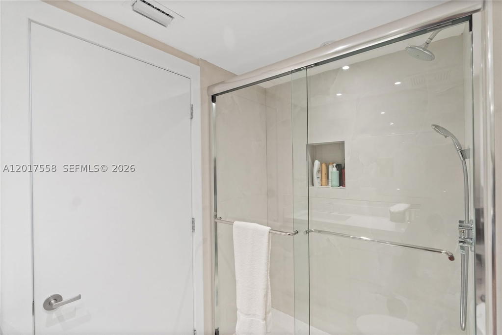Real estate property located at 3350 27th Ave #1802, Miami-dade, Ritz Carlton, Coconut Grove, FL