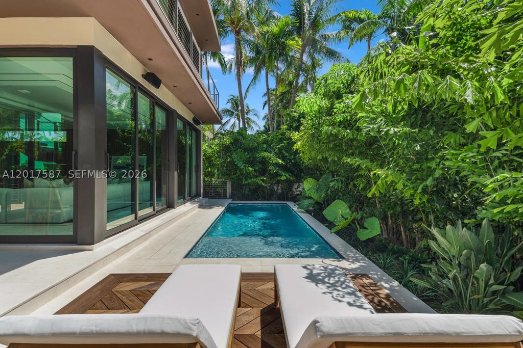 Real estate property located at 3045 Bay Rd, Miami-dade, Amd Plat Of Sunset Lake S, Miami Beach, FL