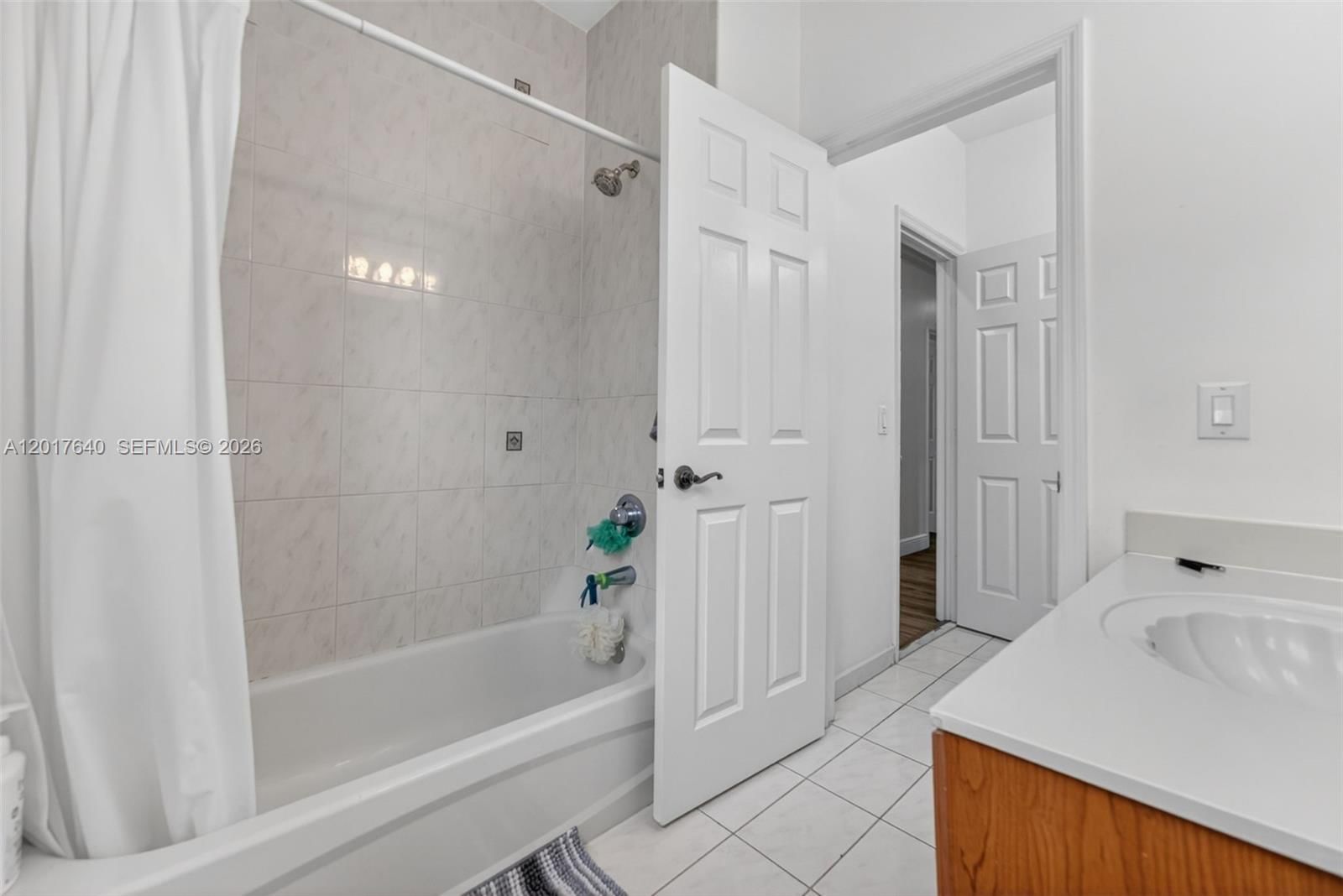 Real estate property located at 2631 153rd Path, Miami-dade, Egret Lakes Estates Sec 3, Miami, FL