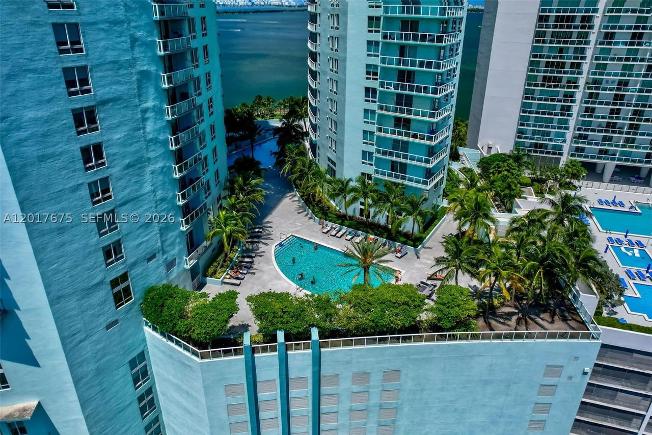 Real estate property located at 1900 Bayshore Dr #4606, Miami-dade, Quantum On The Bay Condo, Miami, FL