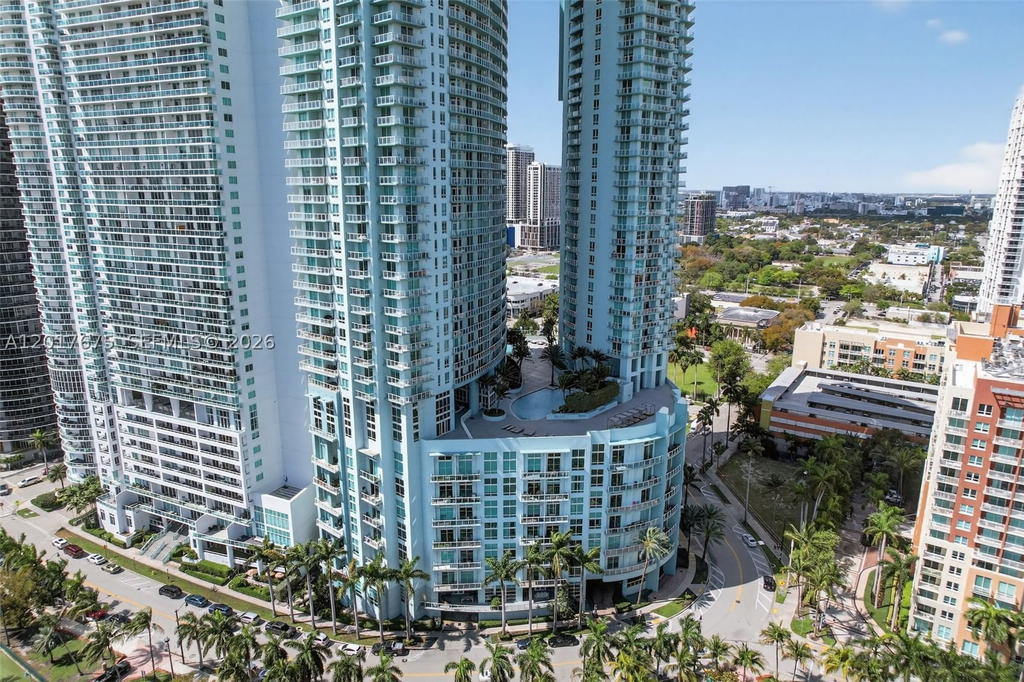Real estate property located at 1900 Bayshore Dr #4606, Miami-dade, Quantum On The Bay Condo, Miami, FL
