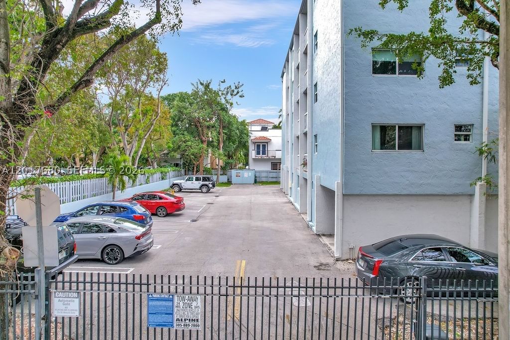 Real estate property located at 2920 28th Ter #207, Miami-dade, Groves Edge Condo, Miami, FL