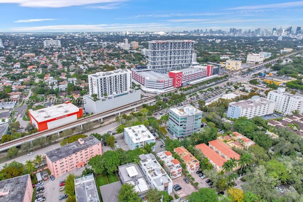 Real estate property located at 2920 28th Ter #207, Miami-dade, Groves Edge Condo, Miami, FL