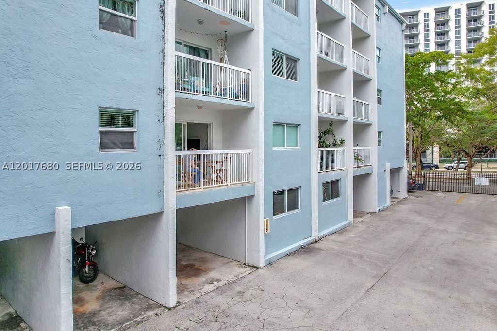 Real estate property located at 2920 28th Ter #207, Miami-dade, Groves Edge Condo, Miami, FL