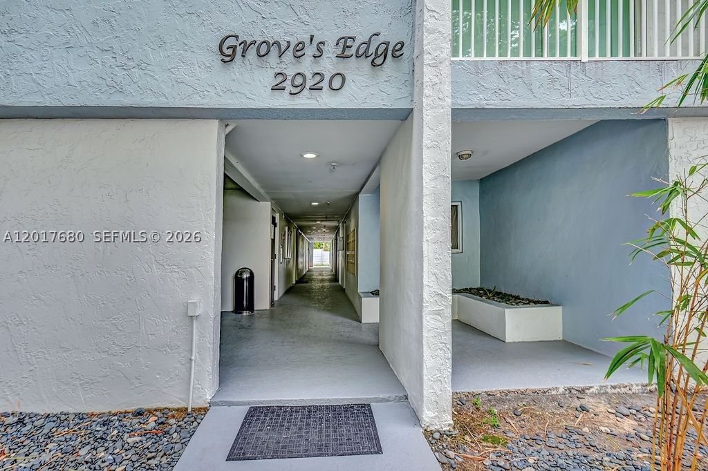 Real estate property located at 2920 28th Ter #207, Miami-dade, Groves Edge Condo, Miami, FL