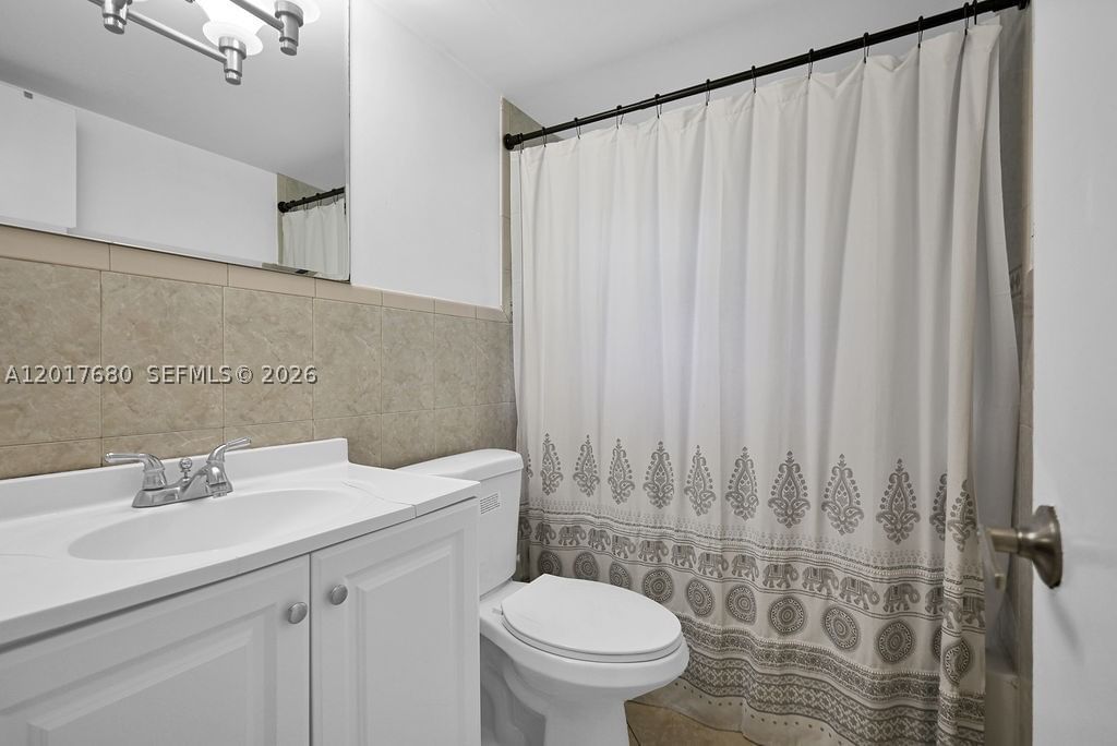 Real estate property located at 2920 28th Ter #207, Miami-dade, Groves Edge Condo, Miami, FL