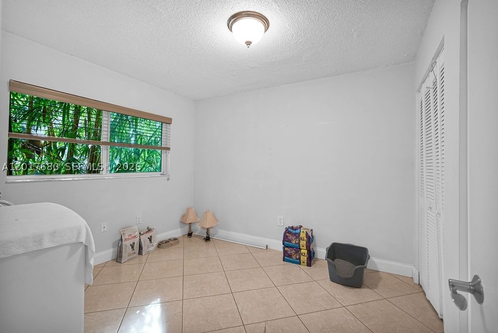 Real estate property located at 2920 28th Ter #207, Miami-dade, Groves Edge Condo, Miami, FL