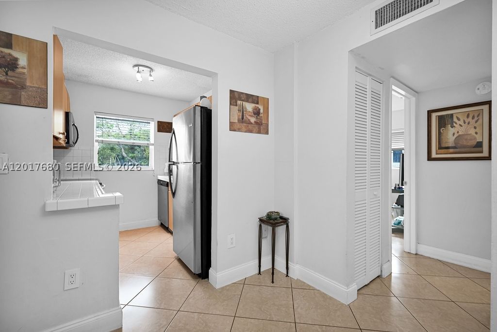 Real estate property located at 2920 28th Ter #207, Miami-dade, Groves Edge Condo, Miami, FL