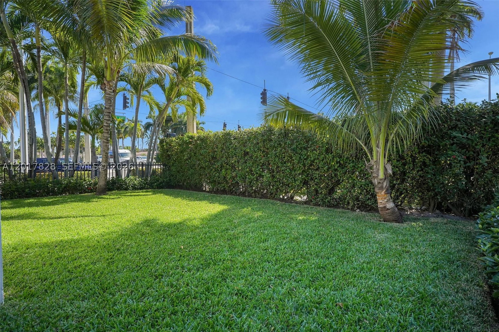 Real estate property located at 1301 Hollywood Blvd, Broward, Hollywood Lakes Section, Hollywood, FL